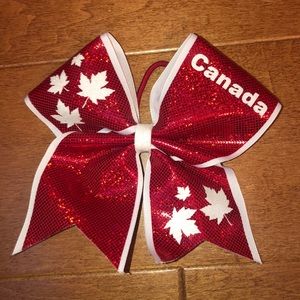 Canada cheer bow